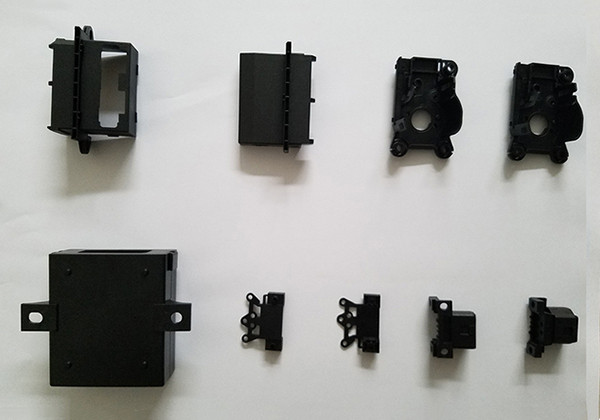 汽(qi)車模(mo)具