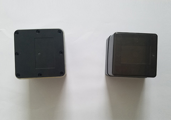 汽(qi)車模(mo)具